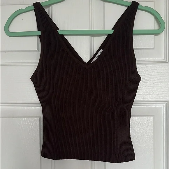 Aritzia Chocolate Ribbed V-Neck Tank Top - Picture 3 of 4